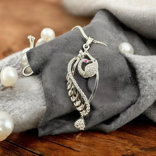 Elegant 1K Zircon Stone Peacock Necklace for Women